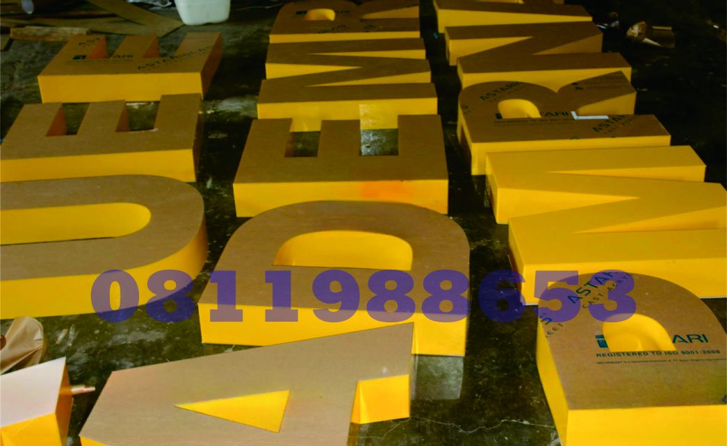 huruf timbul akrilik custom