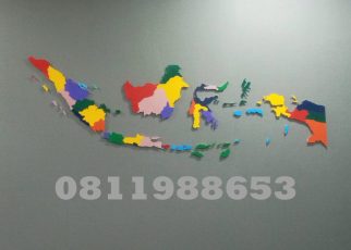 Peta Indonesia akrilik custom warna-warni dengan potongan provinsi presisi untuk dekorasi dinding kantor