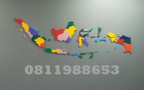Peta Indonesia akrilik custom warna-warni dengan potongan provinsi presisi untuk dekorasi dinding kantor