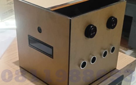 box akrilik custom panel elektronik hitam box akrilik lubang tombol custom kotak akrilik kontrol mesin custom box akrilik industri presisi akrilik custom laser cutting box