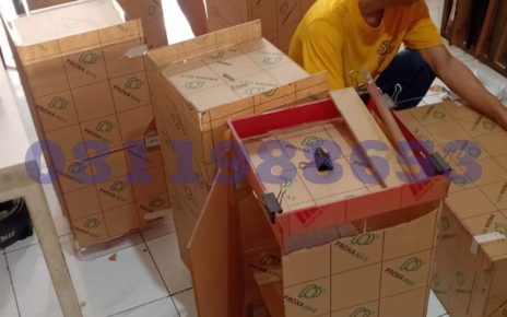 box akrilik custom ukuran besar