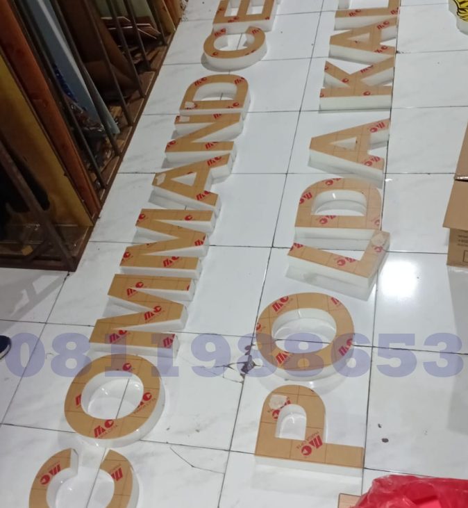 huruf timbul akrilik command center polda kaltim